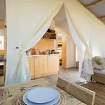 Camping Monja Village *