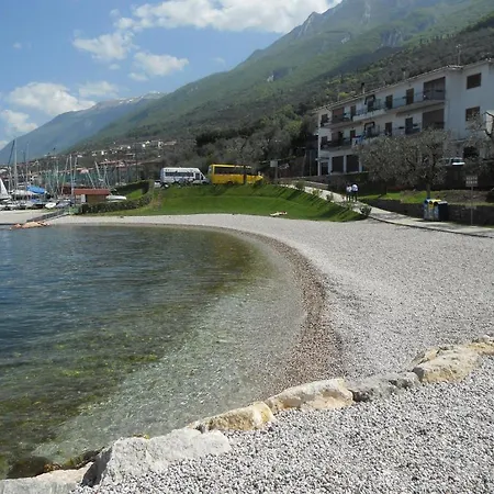 Κάμπινγκ Monja Village