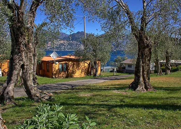 Monja Village Κάμπινγκ *