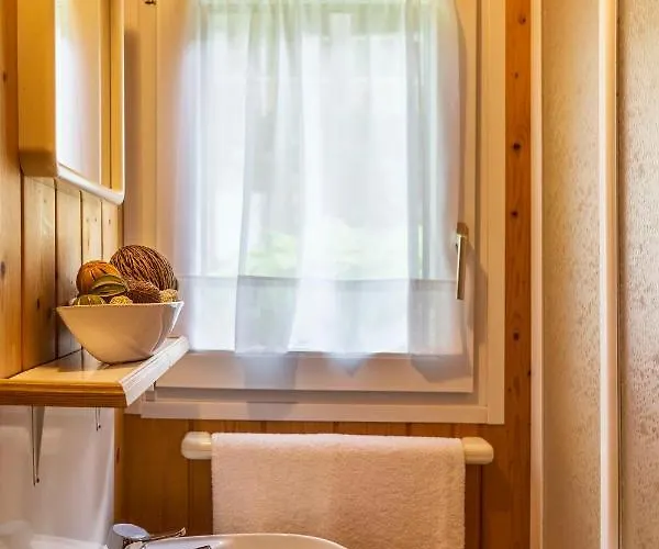 Monja Village Κάμπινγκ *