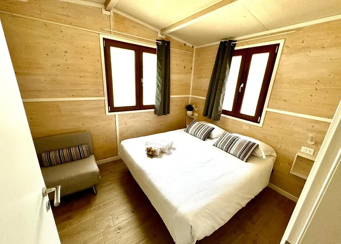 Monja Village Κάμπινγκ