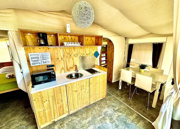 Κάμπινγκ Monja Village *