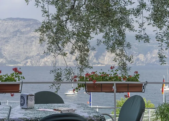 Κάμπινγκ Monja Village Brenzone sul Garda