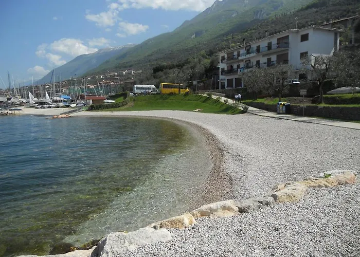 Κάμπινγκ Monja Village