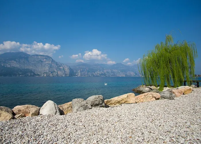 Monja Village Κάμπινγκ