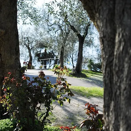 Monja Village * ברנצונה סול גארדה